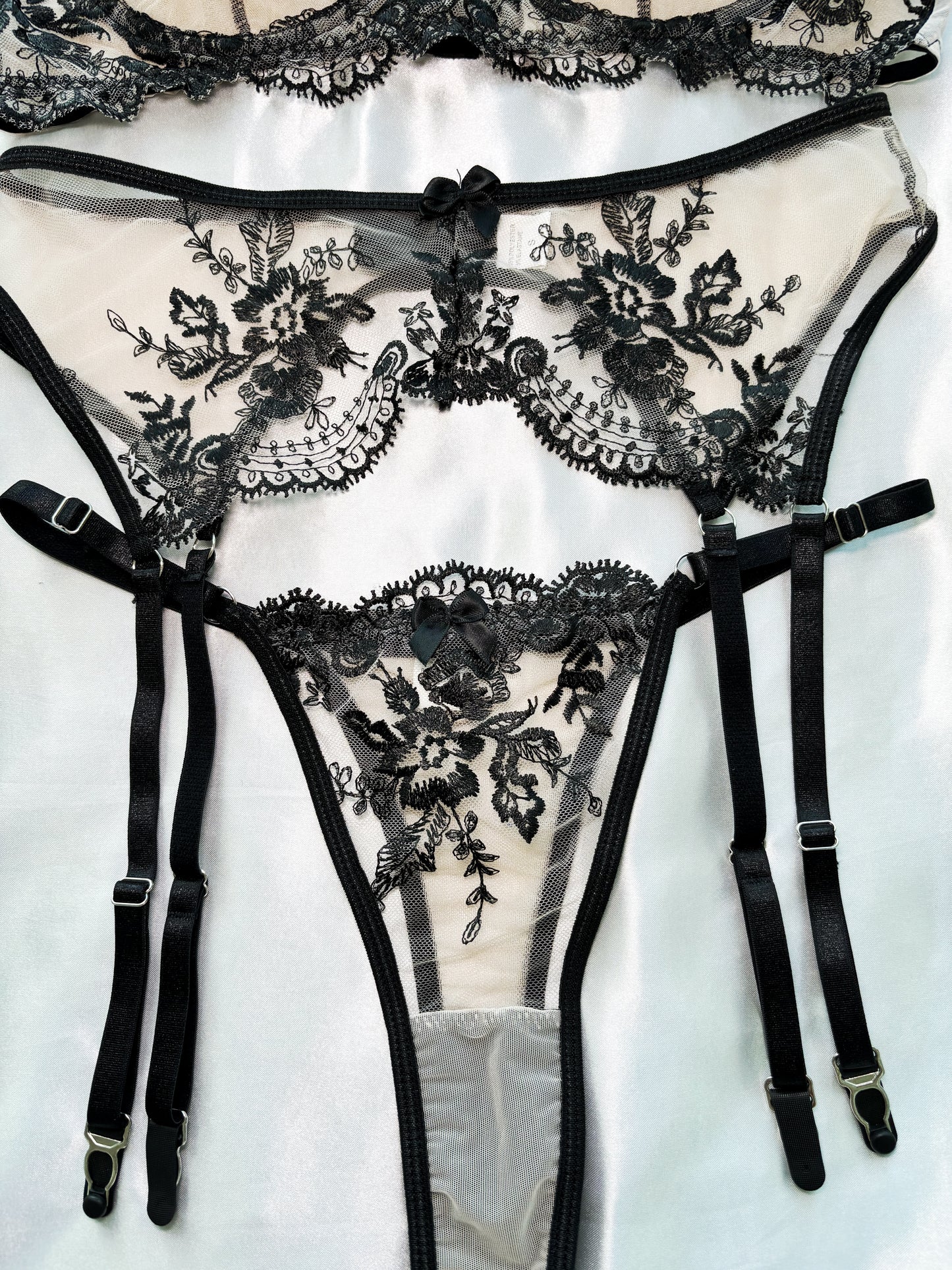 Delicate Floral Embroidered Lace Lingerie Set with Garter Straps